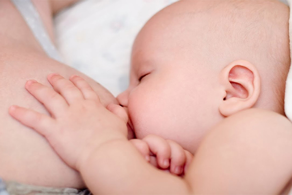 Cuidado com os Mamilos na Gravidez e Amamentação: Dicas para Manter a Pele Sensível Protegida e Confortável